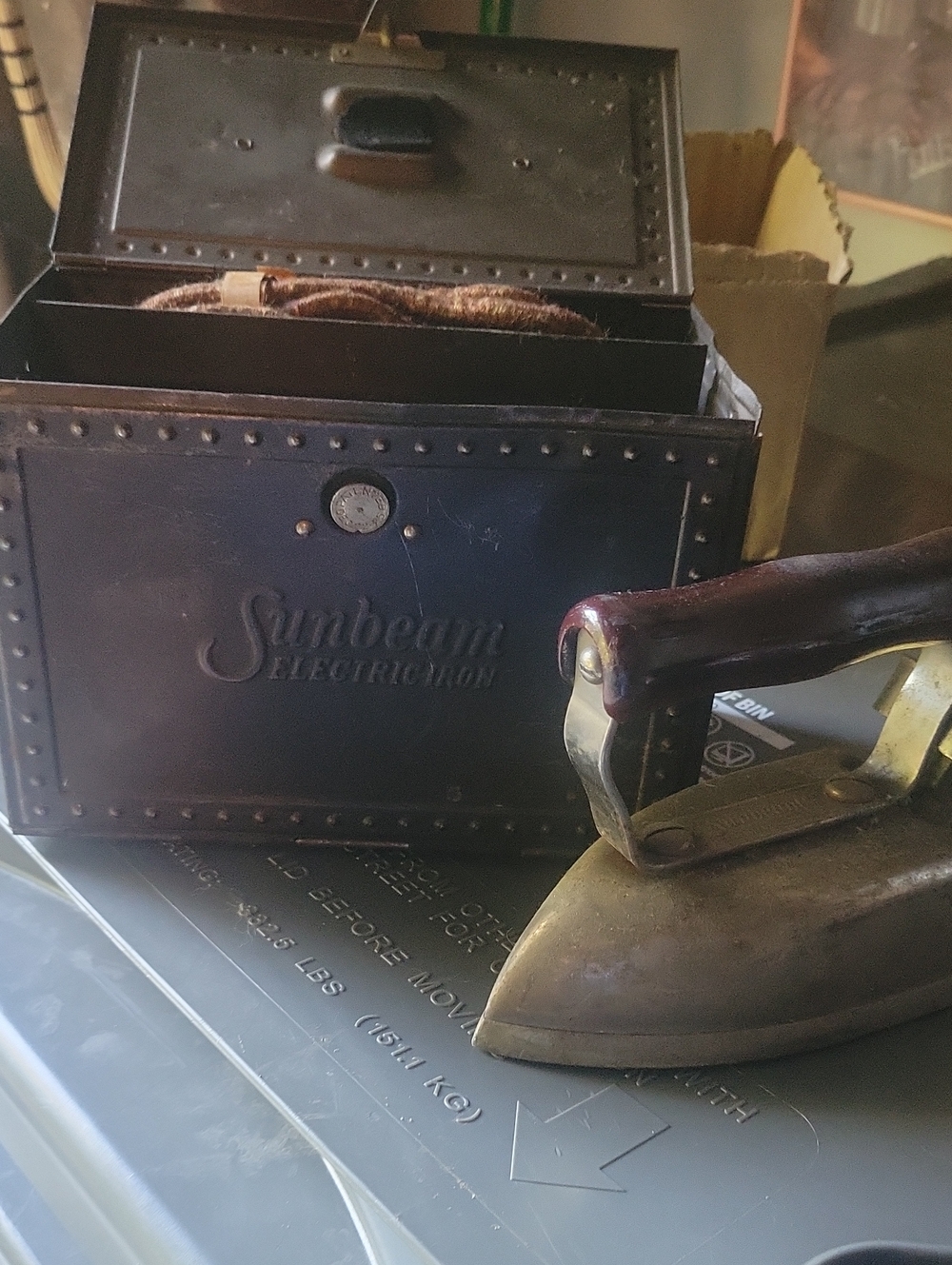 Sunbeam Brass Vintage Travel Iron with Metal Steel Storage Case..Yes... It Heats